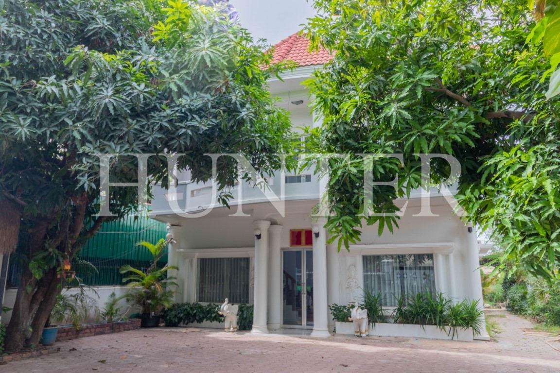 image #1 of property Commercial Building